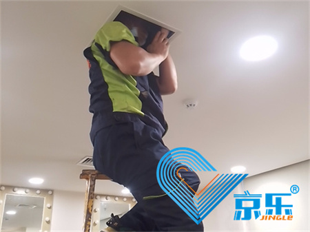 中央空調(diào)檢修維護(hù)全攻略 專(zhuān)業(yè)保養(yǎng)延長(zhǎng)壽命省電30%方案