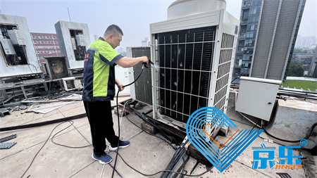 中央空調清洗消毒全流程指南 專業(yè)團隊清除99%細菌提升30%能效