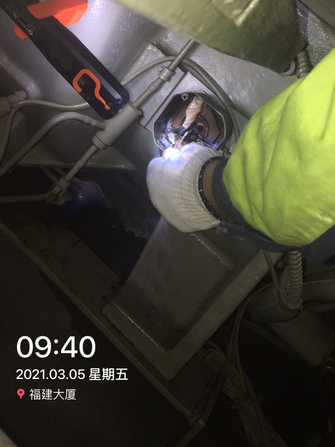 中央空調(diào)清洗師傅有什么要求么？專業(yè)的空調(diào)清洗師傅有什么證