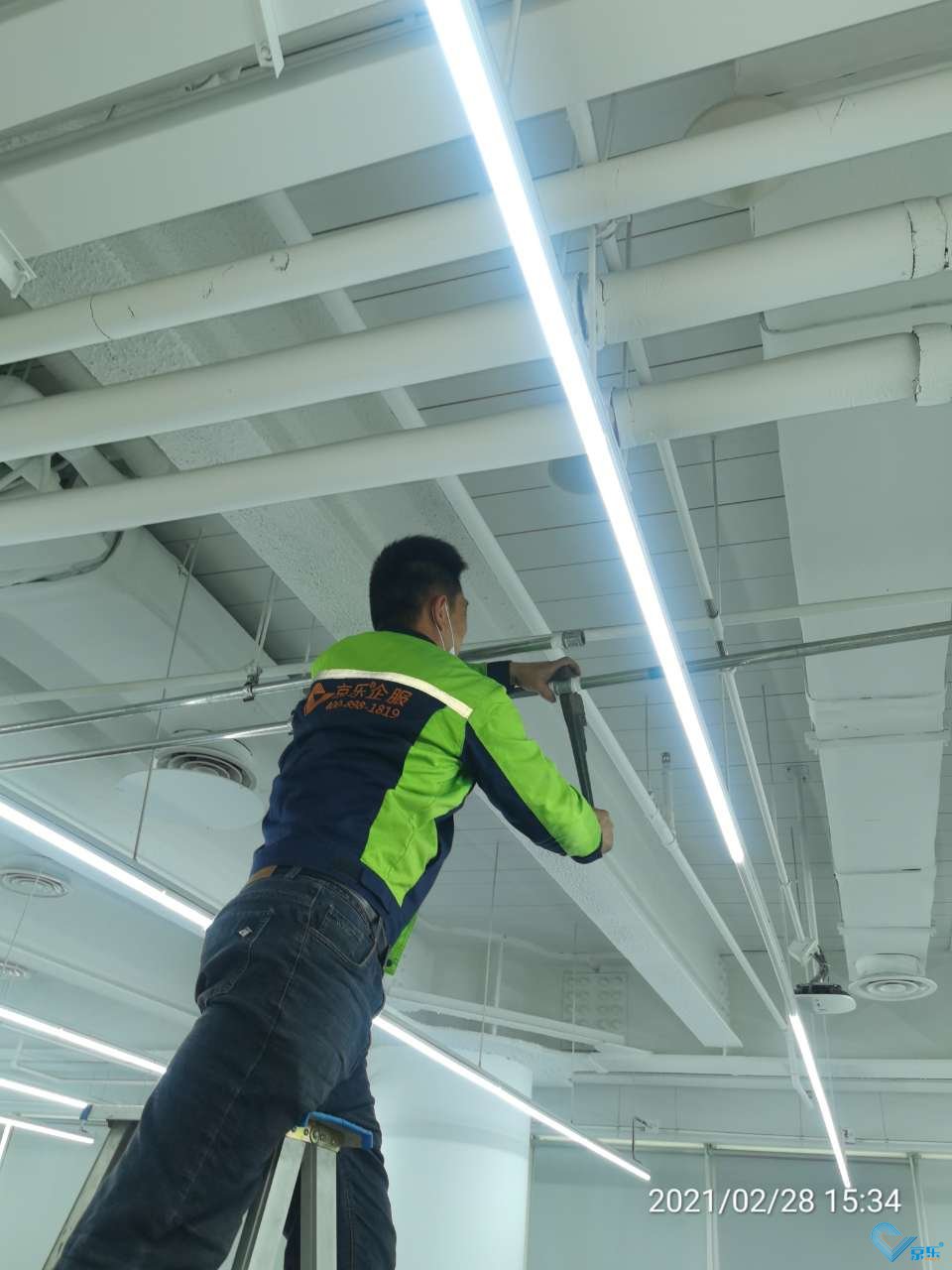 中央空調(diào)新風機組維修