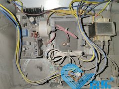 中央空調(diào)螺桿機(jī)組保養(yǎng)步驟 確?？照{(diào)穩(wěn)定運(yùn)行的必備知識(shí)